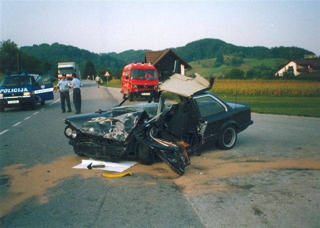 Prometna nesreča v Podčetrtku (2003) — fotografija 1