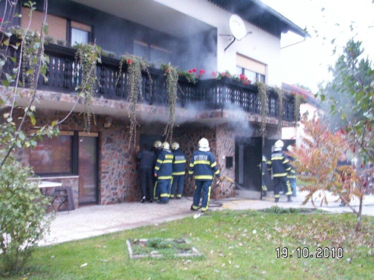 44 - Požar v kurilnici stanovanjske hiše 19_10_2010 (2010) — fotografija 3