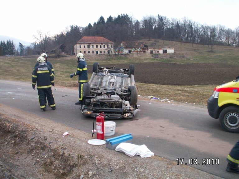 11-Prometna nesreča Spodnja Kostrivnica 17_3_2010 (2010) — fotografija 1