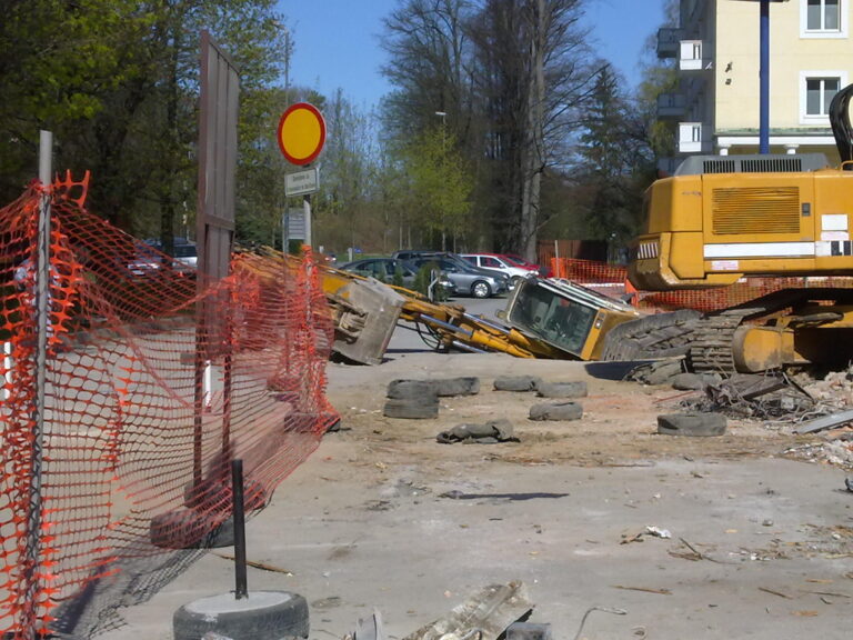 18_Možnost onesnaženja potoka 9_4_2011 Zdraviliški trg 23 (2011) — fotografija 4