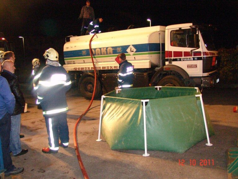 48_Razlitje kurilnega olja 12_10_2011 (2011) — fotografija 15