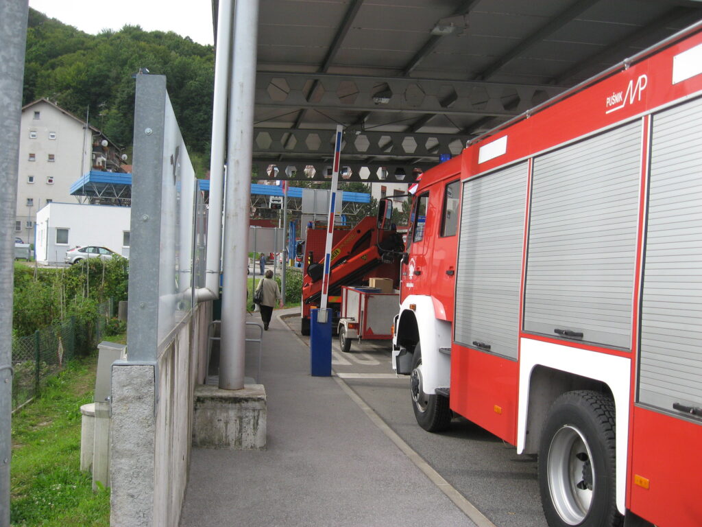 39 - Nesreča z nevarnimi snovmi - Rogatec (2012) — fotografija 1