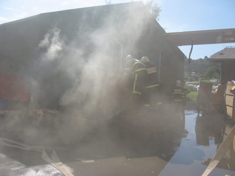 20 - Požar zaboja za odpadke - Steklarna (2012) — fotografija 1