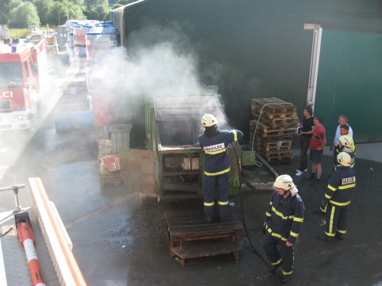20 - Požar zaboja za odpadke - Steklarna (2012) — fotografija 3