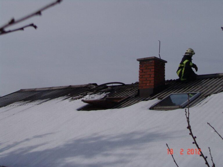 2 - Požar stanovanjske hiše - Gabrovec_18_2_2012 (2012) — fotografija 1