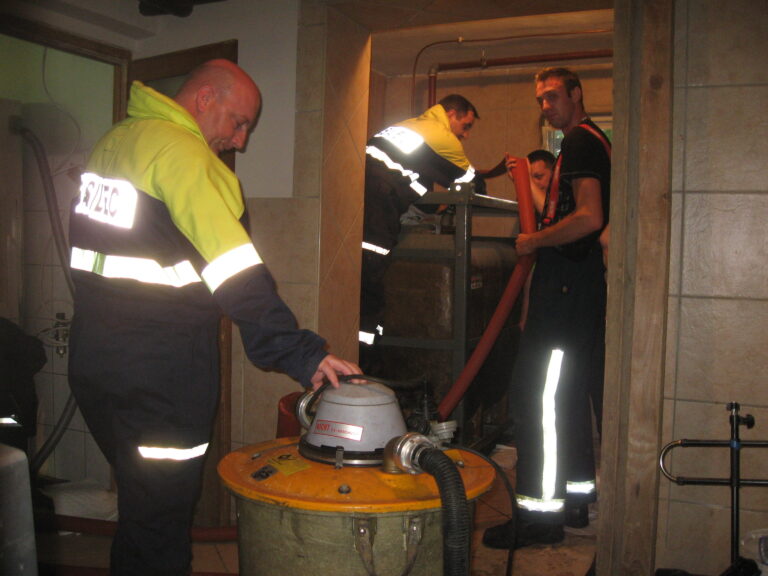 21 - Nesreca z nevarnimi snovmi (2012) — fotografija 2