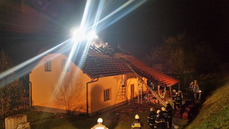 31. oktober Požar ostrešja Sveti Florjan (2016) — fotografija 9