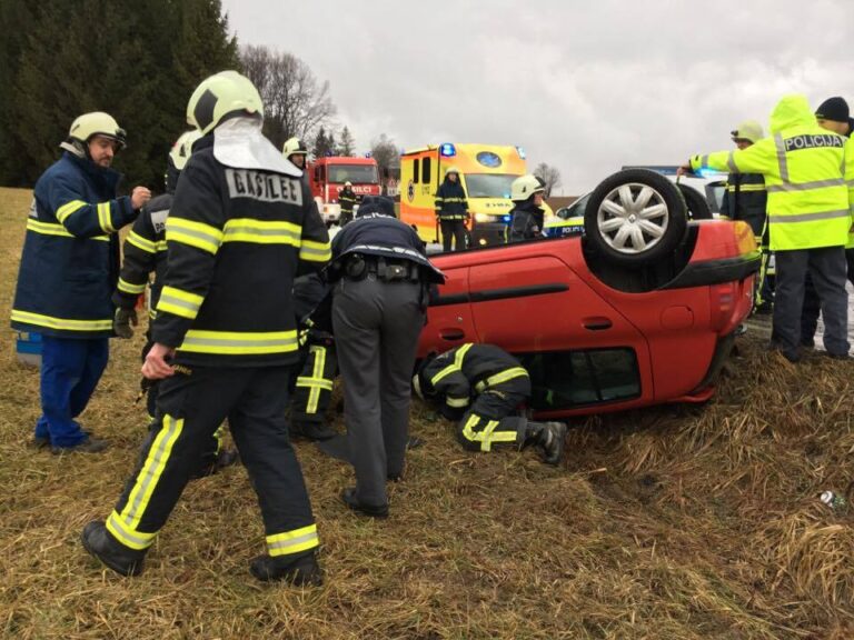 6. februar Prometna nesreča Kristan vrh (2017) — fotografija 3