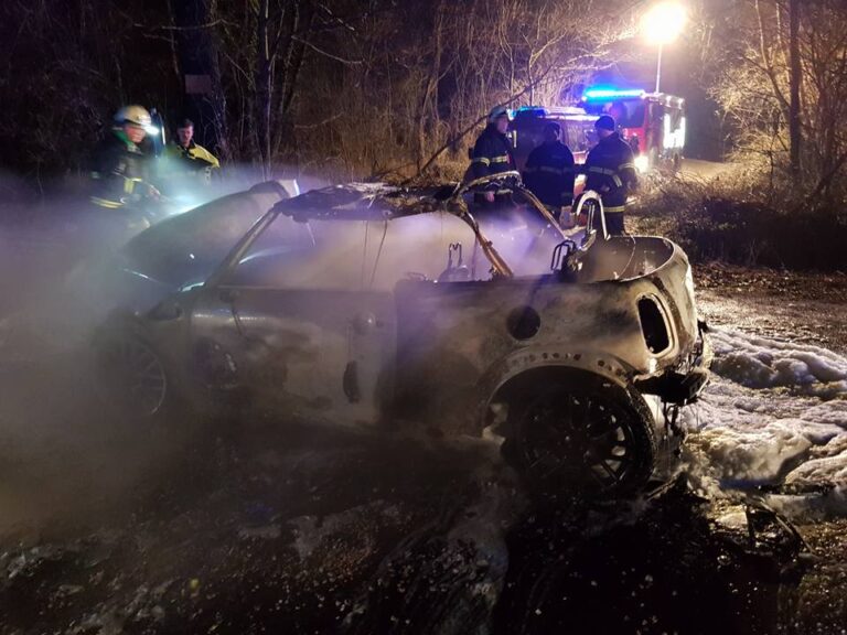 Požar avta Pečica 20.januar (2018) — fotografija 3