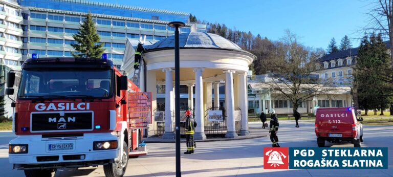 010 Odkrita streha Paviljon Rogaška Slatina Zdraviliški trg 4.2.2023 (2023) — fotografija 1