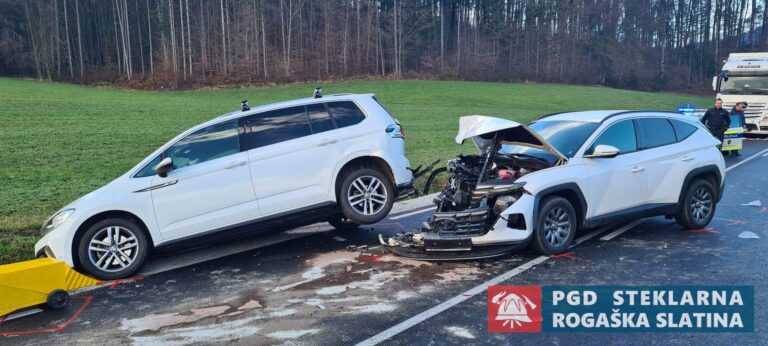 004 Nesreče v cestnem prometu Podplat-Pečica 12.1.2023 (2023) — fotografija 4