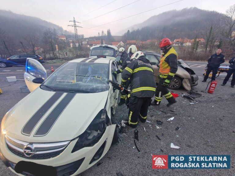 002 Nesreče v cestnem prometu Podsreda 7.1.2023 (2023) — fotografija 1